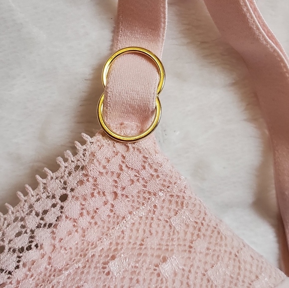 Victoria's secret padded push up bra 32DDD comfy excellent condition - Picture 2 of 11